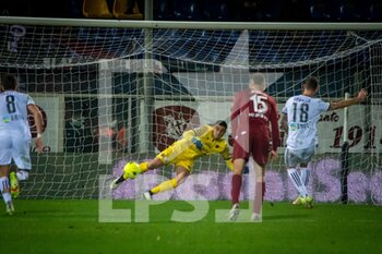 2021-12-12 - Simone Corazza (Alessandria) scores penalty 0-1 - REGGINA VS ALESSANDRIA - ITALIAN SERIE B - SOCCER