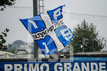 2021-09-26 - La bandiera degli ultras della Pro Patria 1919, fuori dallo stadio Carlo Speroni - PRO PATRIA VS PADOVA - ITALIAN SERIE C - SOCCER