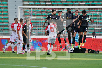 2021-09-05 - Ruben Botta (SSC Bari) calcio di punizione - BARI VS MONTEROSI - ITALIAN SERIE C - SOCCER