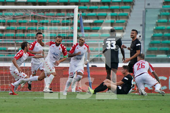 2021-09-05 - Valerio Di Cesare (SSC Bari) esulta dopo aver segnato il gol del 1-0 - BARI VS MONTEROSI - ITALIAN SERIE C - SOCCER