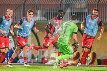 2021-09-28 - Esultanza Lucchese dopo il gol del 2 a 1 di Eklu Shaka Mawuli (Lucchese) - LUCCHESE VS TERAMO - ITALIAN SERIE C - SOCCER