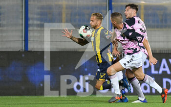 2021-10-04 - Giuseppe Panico (11) S.S. Juve Stabia e Marco Perrotta (33) Palermo FC - JUVE STABIA VS PALERMO - ITALIAN SERIE C - SOCCER