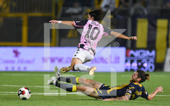 2021-10-04 - Marco Caldore (24) S.S. Juve Stabia e Andrea Silipo (10) Palermo FC - JUVE STABIA VS PALERMO - ITALIAN SERIE C - SOCCER