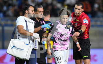 2021-10-04 - Andrea Silipo (10) Palermo FC si infortuna ed è costretto ad abbandonare il terreno di gioco - JUVE STABIA VS PALERMO - ITALIAN SERIE C - SOCCER