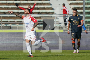 2021-10-30 - Mirco Antenucci (SSC Bari) esulta dopo aver segnato il gol del 1-0 - BARI VS CATANZARO - ITALIAN SERIE C - SOCCER