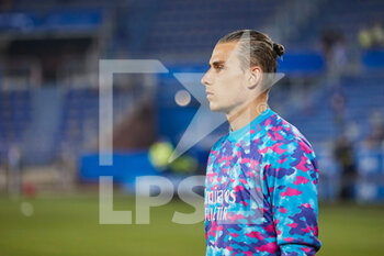 2021-08-14 - Andriy Lunin of Real Madrid warms up during the Spanish championship La Liga football match between Deportivo Alaves and Real Madrid CF on August 14, 2021 at Mendizorroza stadium in Vitoria, Spain - Photo Inigo Larreina / Spain DPPI / DPPI - DEPORTIVO ALAVES VS REAL MADRID CF - SPANISH LA LIGA - SOCCER