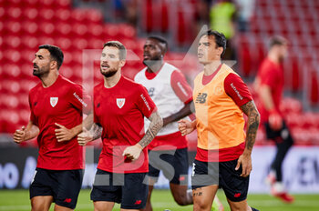 2021-09-11 - Inigo Martinez of Athletic Club warms up during the Spanish league, La Liga Santander, football match played between Athletic Club and RCD Mallorca at San Mames stadium on September 11, 2021 in Bilbao, Spain - ATHLETIC CLUB VS RCD MALLORCA - SPANISH LA LIGA - SOCCER