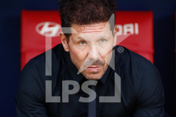 2021-09-18 - Diego Pablo Simeone, coach of Atletico de Madrid, looks on during the spanish league, La Liga Santander, football match played between Atletico de Madrid and Athletic Club at Wanda Metropolitano stadium on September 18, 2021, in Madrid, Spain. - ATLETICO DE MADRID VS ATHLETIC CLUB - SPANISH LA LIGA - SOCCER