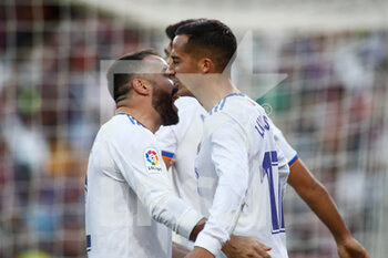 2021-10-24 - Lucas Vazquez of Real Madrid celebrates a goal with teammates during the Spanish championchip La Liga football match between FC Barcelona and Real Madrid on October 24, 2021 at Camp Nou stadium in Barcelona, Spain - FC BARCELONA VS REAL MADRID - SPANISH LA LIGA - SOCCER
