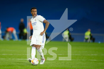 2021-10-27 - Eder Militao of Real Madrid in action during the Spanish championship La Liga football match between Real Madrid and CA Osasuna on October 27, 2021 at Santiago Bernabeu stadium in Madrid, Spain - REAL MADRID VS CA OSASUNA - SPANISH LA LIGA - SOCCER