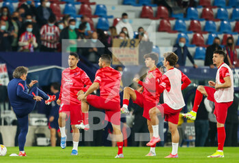 2021-10-28 - Atletico de Madrid warms up during the Spanish championship Liga football match between Levante UD and Atletico de Madrid on October 28, 2021 at the Ciutat de Valencia Stadium in Valencia, Spain - LEVANTE UD VS ATLETICO DE MADRID - SPANISH LA LIGA - SOCCER