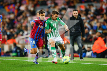 2021-12-04 - Philippe Coutinho of FC Barcelona and Aitor Rubial of Real Betis during the Spanish championship La Liga football match between FC Barcelona and Real Betis Balompie on December 4, 2021 at Camp Nou Stadium in Barcelona, Spain - FC BARCELONA VS REAL BETIS BALOMPIE - SPANISH LA LIGA - SOCCER