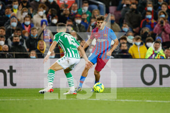 2021-12-04 - Abde Ezzalzouli of FC Barcelona and Alex Moreno of Real Betis during the Spanish championship La Liga football match between FC Barcelona and Real Betis Balompie on December 4, 2021 at Camp Nou Stadium in Barcelona, Spain - FC BARCELONA VS REAL BETIS BALOMPIE - SPANISH LA LIGA - SOCCER