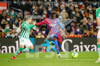 2021-12-04 - Ousmane Dembele of FC Barcelona and Andres Guardado of Real Betis during the Spanish championship La Liga football match between FC Barcelona and Real Betis Balompie on December 4, 2021 at Camp Nou Stadium in Barcelona, Spain - FC BARCELONA VS REAL BETIS BALOMPIE - SPANISH LA LIGA - SOCCER