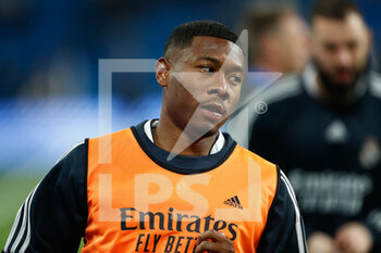 2021-12-12 - David Alaba of Real Madrid warms up during the Spanish championship La Liga football match between Real Madrid and Atletico de Madrid on December 12, 2021 at Santiago Bernabeu stadium in Madrid, Spain - REAL MADRID VS ATLETICO DE MADRID - SPANISH LA LIGA - SOCCER