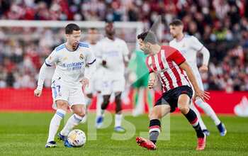 2021-12-22 - Eden Hazard of Real Madrid during the Spanish championship La Liga football match between Athletic Club and Real Madrid CF on December 22, 2021 at San Mames stadium in Bilbao, Spain - ATHLETIC CLUB VS REAL MADRID CF - SPANISH LA LIGA - SOCCER