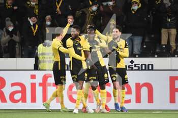 2021-12-01 - 01.12.2021, Bern, Wankdorf, Super League: BSC Young Boys - FC Lugano, the players from BSC Young Boys celebrate the goal by # 9 Wilfried Kanga (Young Boys) to make it 3-1. - BSC YOUNG BOYS VS FC LUGANO - SWISS SUPER LEAGUE - SOCCER
