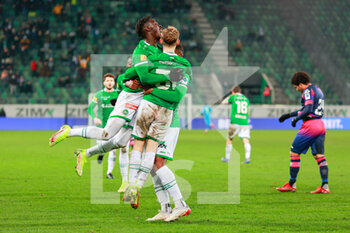 2021-12-11 - 11.12.2021, St. Gallen, Kybunpark, Super League: FC St.Gallen 1879 - FC Lugano, the players from FC St.Gallen 1879 are happy about the goal to make it 1-1. - FC ST.GALLEN 1879 VS FC LUGANO - SWISS SUPER LEAGUE - SOCCER