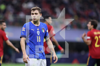 2021-10-06 - Nicolo Barella of Italy in action during the UEFA Nations League Finals 2021 semi-final football match between Italy and Spain at Giuseppe Meazza Stadium, Milan, Italy on October 06, 2021 - SEMIFINALE 2021 - ITALIA VS SPAGNA - UEFA NATIONS LEAGUE - SOCCER