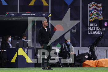 2021-10-06 - Luis Enrique Head Coach of Spain during the UEFA Nations League Finals 2021 semi-final football match between Italy and Spain at Giuseppe Meazza Stadium, Milan, Italy on October 06, 2021 - SEMIFINALE 2021 - ITALIA VS SPAGNA - UEFA NATIONS LEAGUE - SOCCER