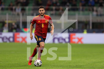 2021-10-06 - Koke of Spain in action during the UEFA Nations League Finals 2021 semi-final football match between Italy and Spain at Giuseppe Meazza Stadium, Milan, Italy on October 06, 2021 - SEMIFINALE 2021 - ITALIA VS SPAGNA - UEFA NATIONS LEAGUE - SOCCER