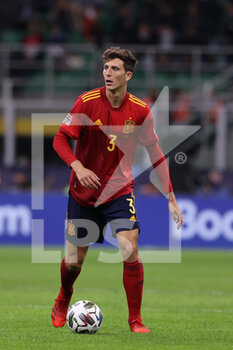 2021-10-06 - Pau Torres of Spain in action during the UEFA Nations League Finals 2021 semi-final football match between Italy and Spain at Giuseppe Meazza Stadium, Milan, Italy on October 06, 2021 - SEMIFINALE 2021 - ITALIA VS SPAGNA - UEFA NATIONS LEAGUE - SOCCER