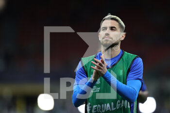 2021-10-06 - Jorginho of Italy warms up during the UEFA Nations League Finals 2021 semi-final football match between Italy and Spain at Giuseppe Meazza Stadium, Milan, Italy on October 06, 2021 - SEMIFINALE 2021 - ITALIA VS SPAGNA - UEFA NATIONS LEAGUE - SOCCER