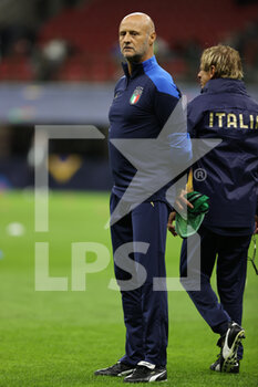 2021-10-06 - Attilio Lombardo Staff Manager of Italy during the UEFA Nations League Finals 2021 semi-final football match between Italy and Spain at Giuseppe Meazza Stadium, Milan, Italy on October 06, 2021 - SEMIFINALE 2021 - ITALIA VS SPAGNA - UEFA NATIONS LEAGUE - SOCCER