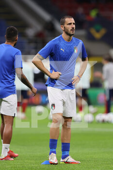 2021-10-06 - Leonardo Bonucci of Italy warms up during the UEFA Nations League Finals 2021 semi-final football match between Italy and Spain at Giuseppe Meazza Stadium, Milan, Italy on October 06, 2021 - SEMIFINALE 2021 - ITALIA VS SPAGNA - UEFA NATIONS LEAGUE - SOCCER