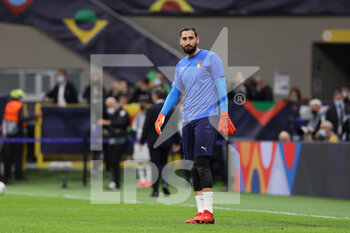 2021-10-06 - Giuanluigi Donnarumma of Italy warms up during the UEFA Nations League Finals 2021 semi-final football match between Italy and Spain at Giuseppe Meazza Stadium, Milan, Italy on October 06, 2021 - SEMIFINALE 2021 - ITALIA VS SPAGNA - UEFA NATIONS LEAGUE - SOCCER