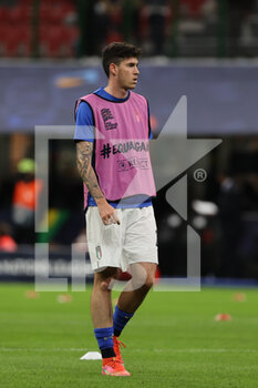 2021-10-06 - Alessandro Bastoni of Italy warms up during the UEFA Nations League Finals 2021 semi-final football match between Italy and Spain at Giuseppe Meazza Stadium, Milan, Italy on October 06, 2021 - SEMIFINALE 2021 - ITALIA VS SPAGNA - UEFA NATIONS LEAGUE - SOCCER