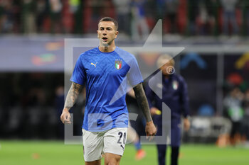 2021-10-06 - Federico Bernardeschi of Italy warms up during the UEFA Nations League Finals 2021 semi-final football match between Italy and Spain at Giuseppe Meazza Stadium, Milan, Italy on October 06, 2021 - SEMIFINALE 2021 - ITALIA VS SPAGNA - UEFA NATIONS LEAGUE - SOCCER