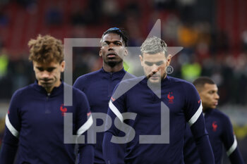 10/10/2021 - Paul Pogba of France warms up during the UEFA Nations League Finals 2021 final football match between Spain and France at Giuseppe Meazza Stadium, Milan, Italy on October 10, 2021 - FINALE - SPAGNA VS FRANCIA - UEFA NATIONS LEAGUE - CALCIO