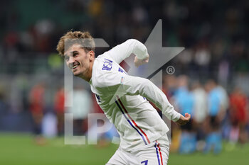 10/10/2021 - Antoine Griezmann of France celebrates the victory at the end of the match during the UEFA Nations League Finals 2021 final football match between Spain and France at Giuseppe Meazza Stadium, Milan, Italy on October 10, 2021 - FINALE - SPAGNA VS FRANCIA - UEFA NATIONS LEAGUE - CALCIO