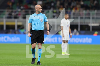 10/10/2021 - Referee Anthony Taylor in action during the UEFA Nations League Finals 2021 final football match between Spain and France at Giuseppe Meazza Stadium, Milan, Italy on October 10, 2021 - FINALE - SPAGNA VS FRANCIA - UEFA NATIONS LEAGUE - CALCIO