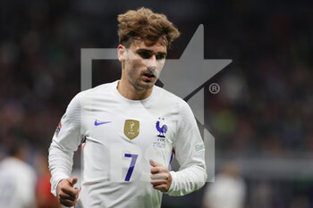 10/10/2021 - Antoine Griezmann of France in action during the UEFA Nations League Finals 2021 final football match between Spain and France at Giuseppe Meazza Stadium, Milan, Italy on October 10, 2021 - FINALE - SPAGNA VS FRANCIA - UEFA NATIONS LEAGUE - CALCIO