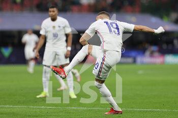 10/10/2021 - Karim Benzema of France scores a goal during the UEFA Nations League Finals 2021 final football match between Spain and France at Giuseppe Meazza Stadium, Milan, Italy on October 10, 2021 - FINALE - SPAGNA VS FRANCIA - UEFA NATIONS LEAGUE - CALCIO