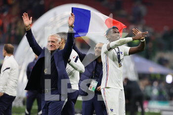 10/10/2021 - Paul Pogba of France and Didier Deschamps Head Coach of France celebrate the victory at the end of the match during the UEFA Nations League Finals 2021 final football match between Spain and France at Giuseppe Meazza Stadium, Milan, Italy on October 10, 2021 - FINALE - SPAGNA VS FRANCIA - UEFA NATIONS LEAGUE - CALCIO