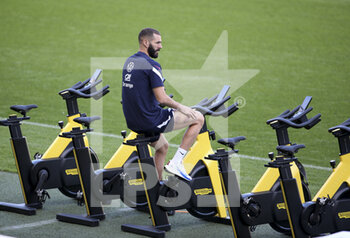 2021-10-08 - Karim Benzema of France during the French team training in preparation for the UEFA Nations League final on October 8, 2021 at Stadio Olimpico Grande Torino in Turin, Italy - FRENCH TEAM TRAINING IN PREPARATION FOR THE UEFA NATIONS LEAGUE FINAL - UEFA NATIONS LEAGUE - SOCCER