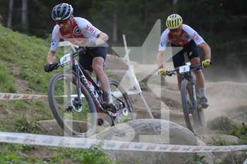 2021-08-28 - (3) - Mathias Flueckiger (Switzerland) and (2) - Nino Schurter (Switzerland) - UCI MTB WORLD CHAMPIONSHIP - CROSS COUNTRY - ELITE MEN RACE - MTB - MOUNTAIN BIKE - CYCLING