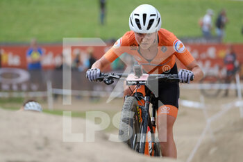 2021-08-28 - (3) - Anne Terpstra (Netherlands) - UCI MTB WORLD CHAMPIONSHIP - CROSS COUNTRY - ELITE WOMEN RACE - MTB - MOUNTAIN BIKE - CYCLING