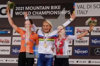 2021-08-28 - Podium of Elite Women‚Äôs cross-country race in UCI MTB World Championship in Val di Sole Italy: first place for Evie Richards (Great Britain), second place for  Anne Terpstra bronze medal for Sina Frei (Switzerland). - UCI MTB WORLD CHAMPIONSHIP - CROSS COUNTRY - ELITE WOMEN RACE - MTB - MOUNTAIN BIKE - CYCLING