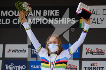 2021-08-28 - (5) - Mona Mitterwallner (Austria) world champion of U23 cross country category. - UCI MTB WORLD CHAMPIONSHIP - CROSS COUNTRY - WOMEN U23 RACE - MTB - MOUNTAIN BIKE - CYCLING