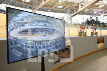 2021-10-19 - Track TV during the Tissot UCI Track Cycling World Championships 2021, training day on October 19, 2021 at Stab Vélodrome in Roubaix, France - TISSOT UCI TRACK CYCLING WORLD CHAMPIONSHIPS 2021, TRAINING DAY - TRACK - CYCLING
