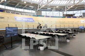 2021-10-19 - Medai center during the Tissot UCI Track Cycling World Championships 2021, training day on October 19, 2021 at Stab Vélodrome in Roubaix, France - TISSOT UCI TRACK CYCLING WORLD CHAMPIONSHIPS 2021, TRAINING DAY - TRACK - CYCLING