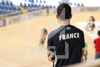 2021-10-19 - Entraineur France during the Tissot UCI Track Cycling World Championships 2021, training day on October 19, 2021 at Stab Vélodrome in Roubaix, France - TISSOT UCI TRACK CYCLING WORLD CHAMPIONSHIPS 2021, TRAINING DAY - TRACK - CYCLING