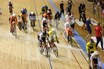 2021-10-20 - Race Scratch women during the Tissot UCI Track Cycling World Championships 2021 on October 20, 2021 at Stab Vélodrome in Roubaix, France - TISSOT UCI TRACK CYCLING WORLD CHAMPIONSHIPS 2021 - TRACK - CYCLING