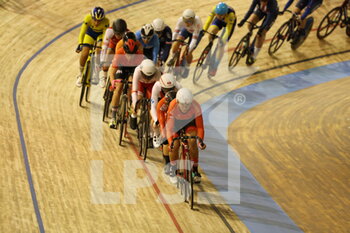 2021-10-20 - Race scractach final women during the Tissot UCI Track Cycling World Championships 2021 on October 20, 2021 at Stab Vélodrome in Roubaix, France - TISSOT UCI TRACK CYCLING WORLD CHAMPIONSHIPS 2021 - TRACK - CYCLING