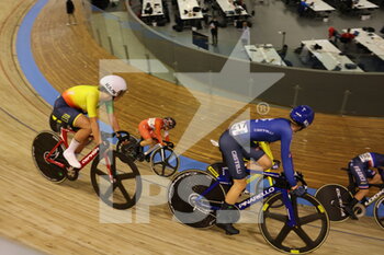 2021-10-20 - Race final Scratch women during the Tissot UCI Track Cycling World Championships 2021 on October 20, 2021 at Stab Vélodrome in Roubaix, France - TISSOT UCI TRACK CYCLING WORLD CHAMPIONSHIPS 2021 - TRACK - CYCLING