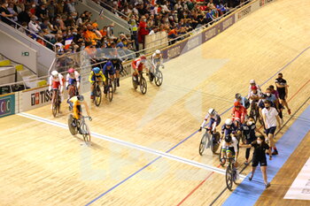 2021-10-23 - Start race Madison women during the Tissot UCI Track Cycling World Championships 2021 on October 23, 2021 at Stab Vélodrome in Roubaix, France - TISSOT UCI TRACK CYCLING WORLD CHAMPIONSHIPS 2021 - TRACK - CYCLING